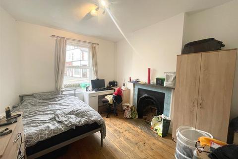 5 bedroom terraced house to rent, *£117pppw Excluding Bills* Park Road, Lenton, NG7 1JG - UON