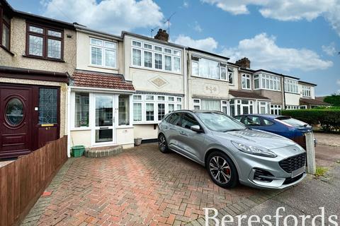 Acacia Avenue, Hornchurch, RM12