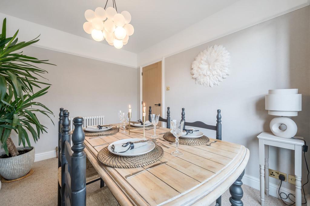 Dining Room/Bedroom 4
