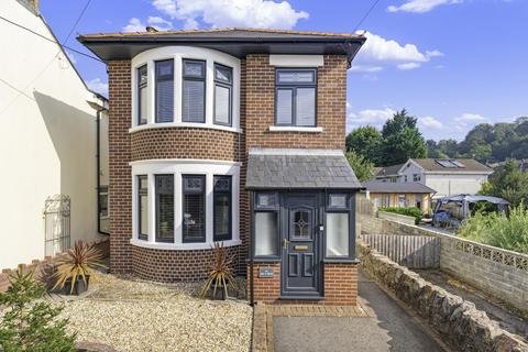 3 bedroom detached house for sale, Wellington Street, Tongwynlais, Cardiff