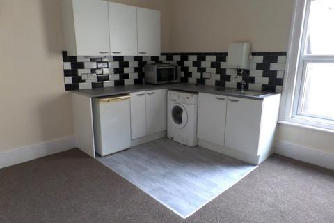 1 bedroom in a house share to rent, Chaucer Road, Bedford MK40