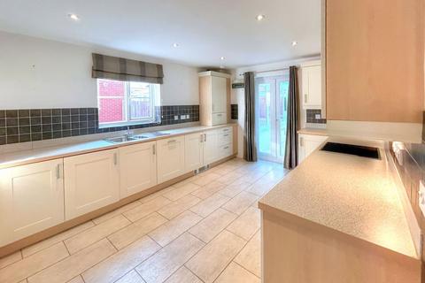 4 bedroom detached house to rent, Liberty Way, Exeter EX2