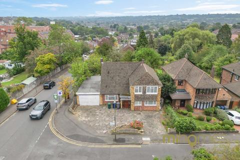 4 bedroom detached house for sale, Barnet Road, Barnet