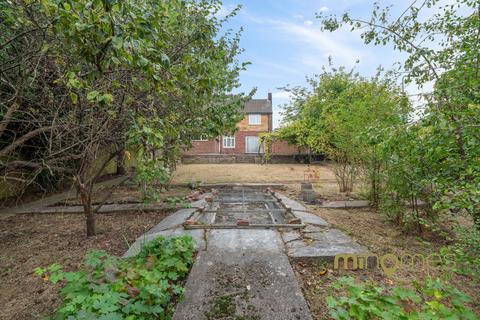 4 bedroom detached house for sale, Barnet Road, Barnet