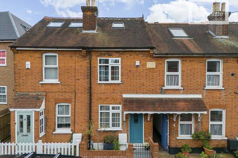 8 Sunnyside Road, Epping, CM16 4JW