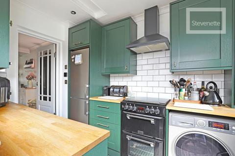 8 Sunnyside Road, Epping, CM16 4JW