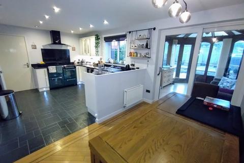 4 bedroom detached house for sale, Whitfield Road, Kidsgrove, Stoke-on-Trent