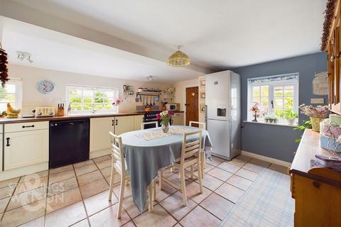 3 bedroom property for sale, High Road, Needham, Harleston