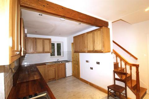 3 bedroom semi-detached house to rent, Blackawton, Totnes