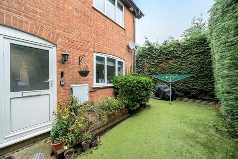 54 Armadale Road, Woking, GU21 3LD