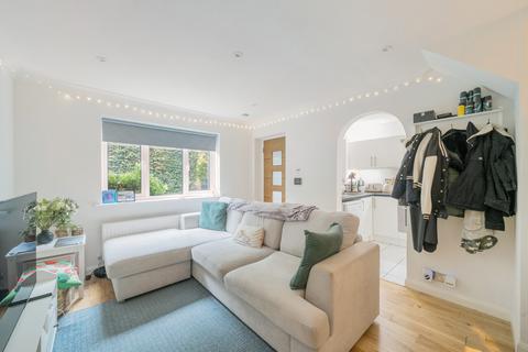 54 Armadale Road, Woking, GU21 3LD
