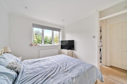 54 Armadale Road, Woking, GU21 3LD