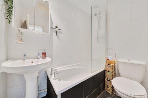 54 Armadale Road, Woking, GU21 3LD