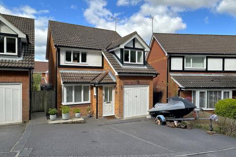 3 bedroom detached house for sale, Lewis Close, Dibden Purlieu, SO45