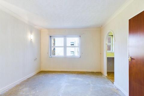 1 bedroom flat for sale, Nos 1-5 The Parade, Carmarthen