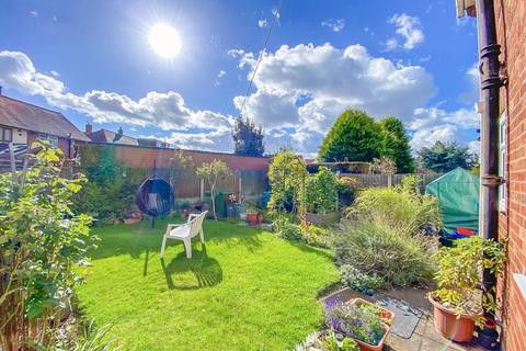 2 bedroom semi-detached house for sale, Blackwood Avenue, Wednesfield, Wolverhampton