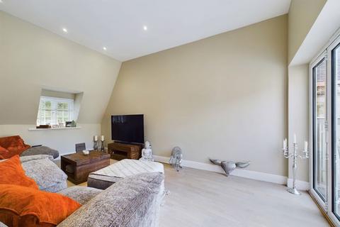 1 bedroom apartment for sale, Station Approach, Tadworth