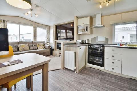 2 bedroom detached house for sale, Mallard Lake, Cotswold Water Park, Gloucestershire