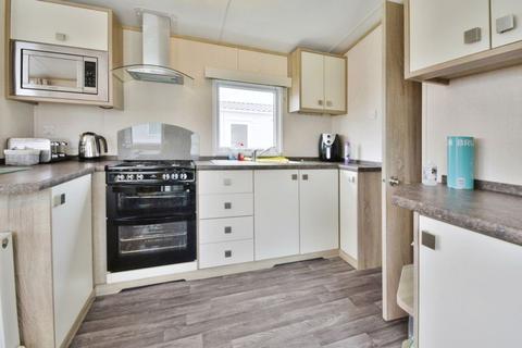 2 bedroom detached house for sale, Mallard Lake, Cotswold Water Park, Gloucestershire