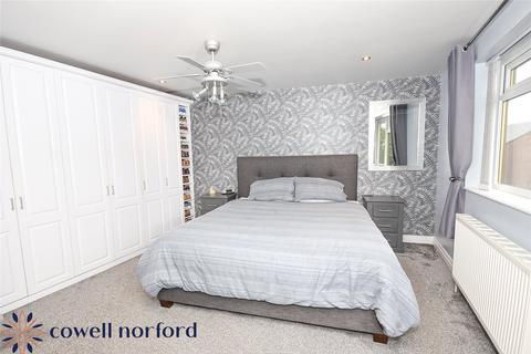 4 bedroom end of terrace house for sale, Moor Park Avenue, Rochdale OL11