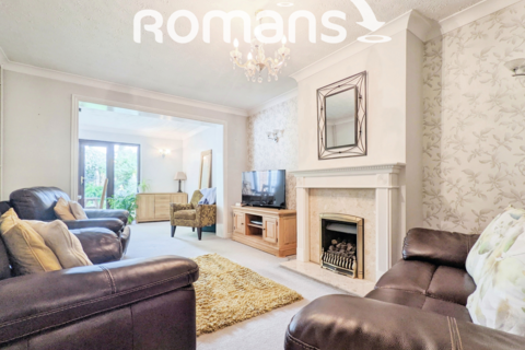 2 bedroom semi-detached house to rent, Belmont Close, GU14