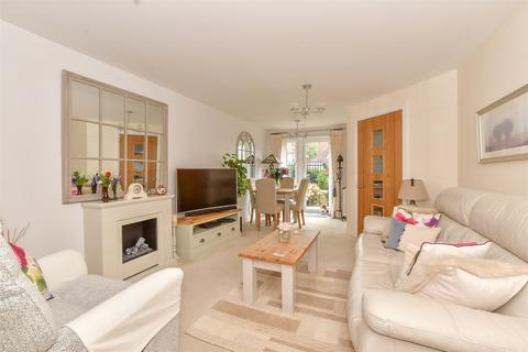 2 bedroom ground floor flat for sale, Pinewood Gardens, Tunbridge Wells, Kent