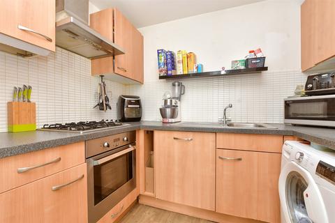 2 bedroom flat for sale, Park View Road, Leatherhead, Surrey