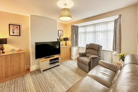 3 bedroom semi-detached house for sale, Hamsey Green Gardens, Warlingham, Surrey, CR6 9RT