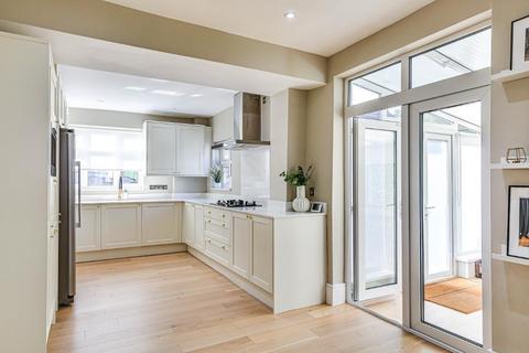 6 Briton Close, South Croydon, CR2 0JH