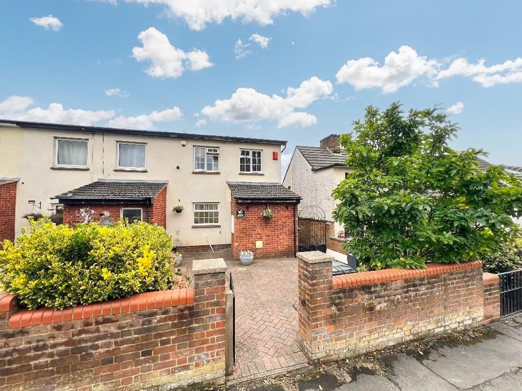 Bramingham Road, Leagrave, Luton... 4 bed semidetached house for sale