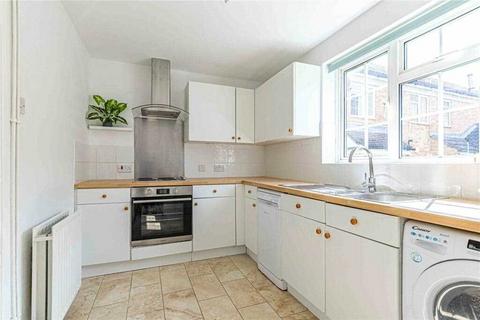 2 bedroom semi-detached house to rent, Rosewood Court, Field End, Hemel Hempstead, Hemel Hempstead