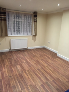 1 bedroom in a house share to rent, Leamington Close, Hounslow TW3