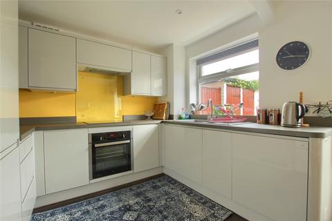 3 bedroom terraced house for sale, Caversham Road, Easterside