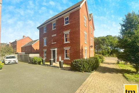 3 bedroom semi-detached house to rent, Cavalry Road, Essex CO2