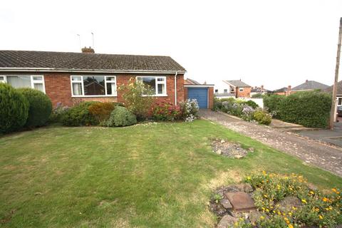 2 bedroom semi-detached bungalow for sale, Meadway, Malvern, WR14 1SB