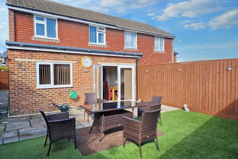 3 bedroom end of terrace house for sale, Havisham Close, Rochester