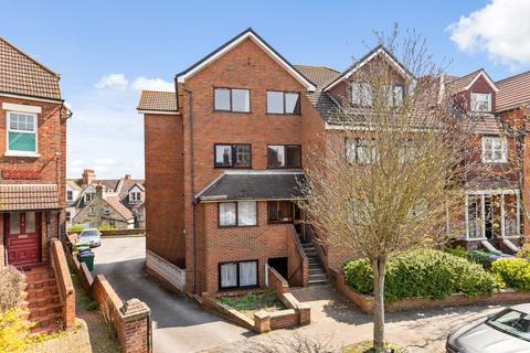 2 bedroom apartment for sale, Wiltie Gardens, Kent CT19