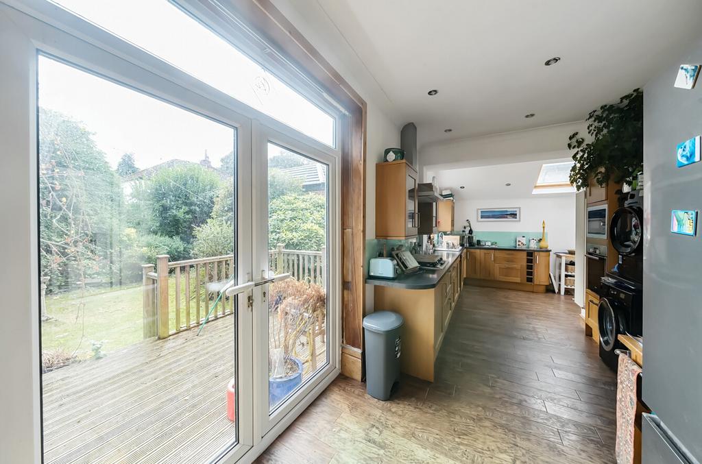 Kitchen/Dining Area