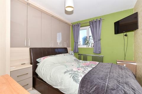 1 bedroom ground floor maisonette for sale, Ravens Dane Close, Downswood, Maidstone, Kent