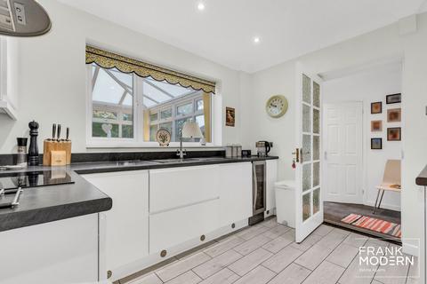 21 Bettles Close, Peterborough, PE1 4ER
