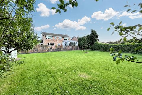 4 bedroom detached house for sale, Shirley Drive, Alton, ST10