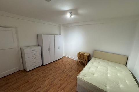 Studio to rent, Abercorn Place, London NW8