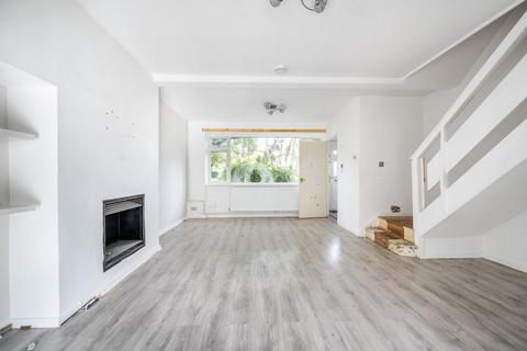 19 Kingfisher Drive, Richmond, TW10 7UF