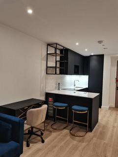 Studio to rent, Celeste House, Grand Union, London, HA0