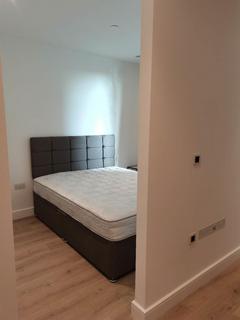 Studio to rent, Celeste House, Grand Union, London, HA0