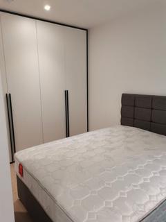 Studio to rent, Celeste House, Grand Union, London, HA0