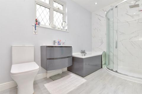 3 bedroom semi-detached house for sale, Bushey Road, Croydon, Surrey