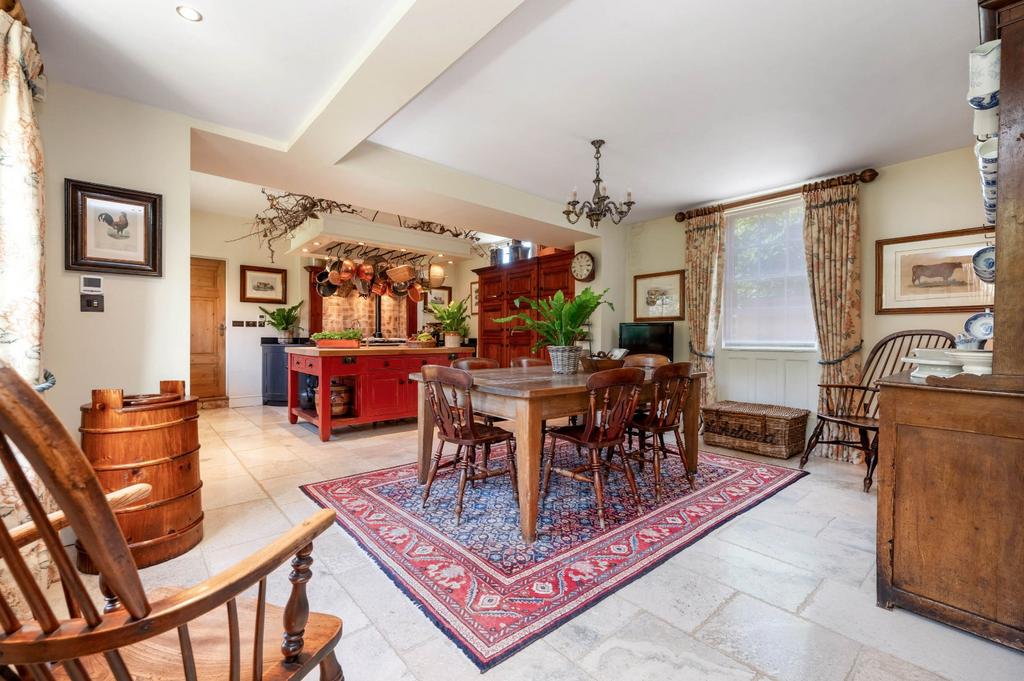 Kitchen/Dining Room