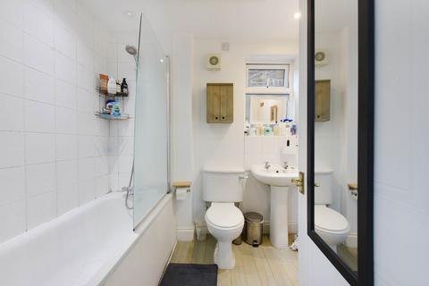 1 bedroom flat for sale, The Grove, Ealing