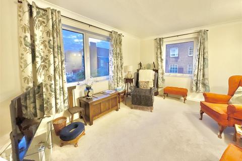 1 bedroom flat for sale, Ashcroft Gardens, Cirencester